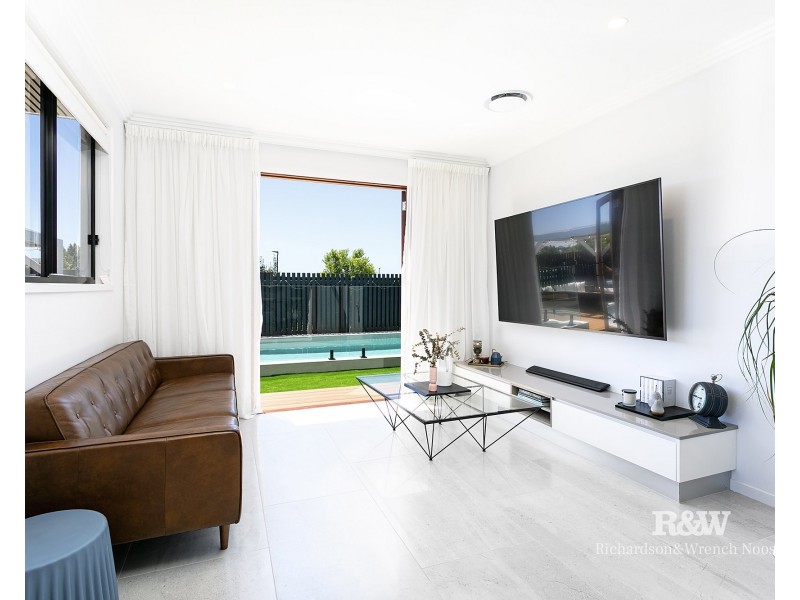 14 Amber Place, Palmview QLD 4553