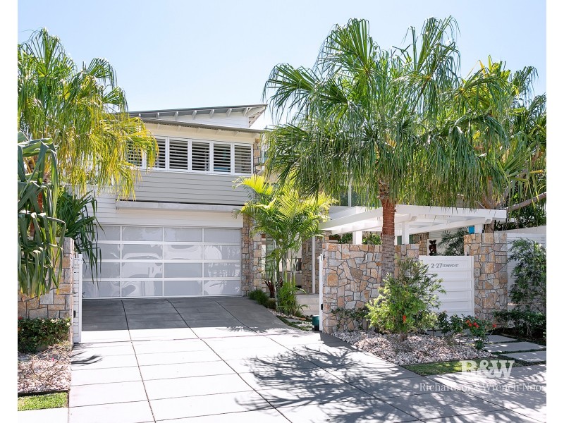 2/27 Edward Street, Noosaville QLD 4566