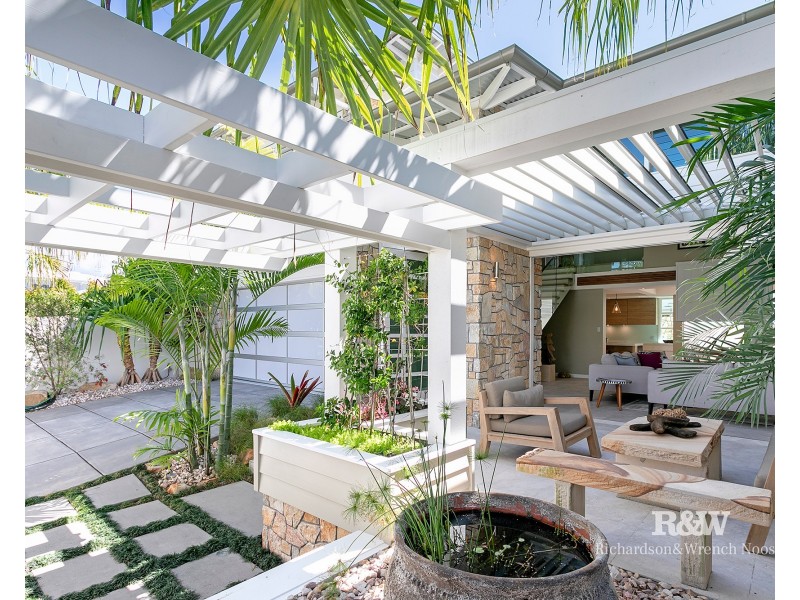 2/27 Edward Street, Noosaville QLD 4566