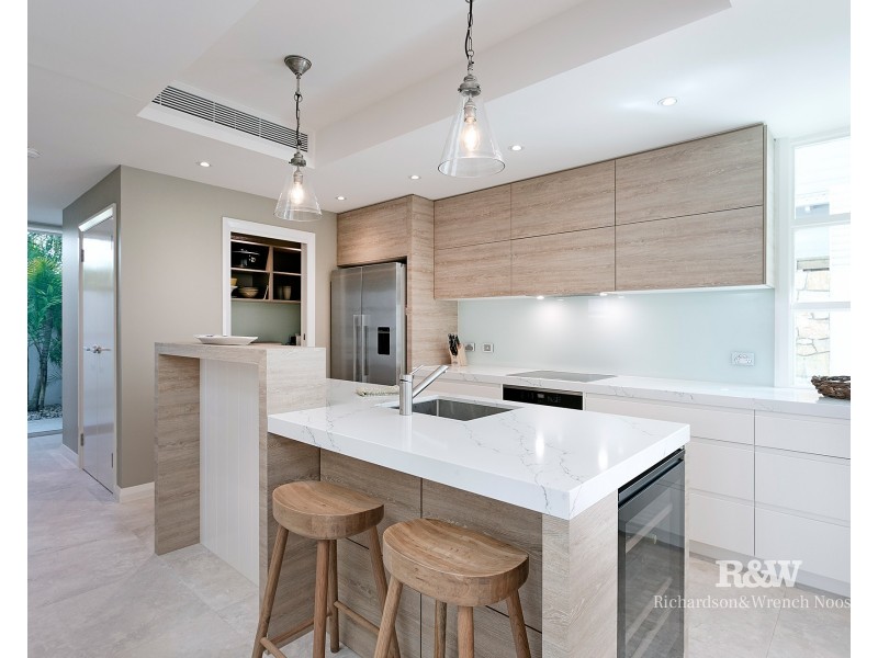 2/27 Edward Street, Noosaville QLD 4566