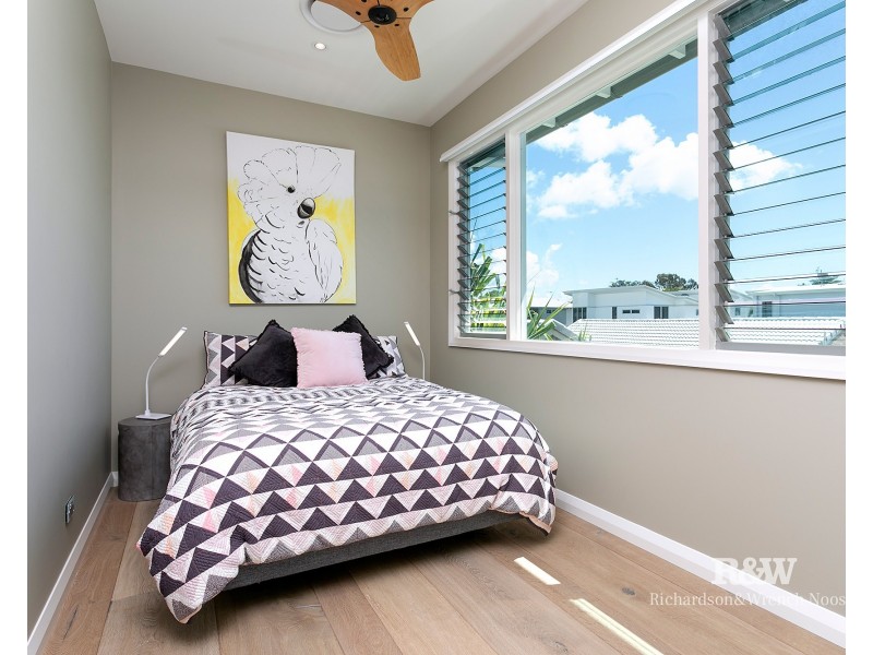 2/27 Edward Street, Noosaville QLD 4566