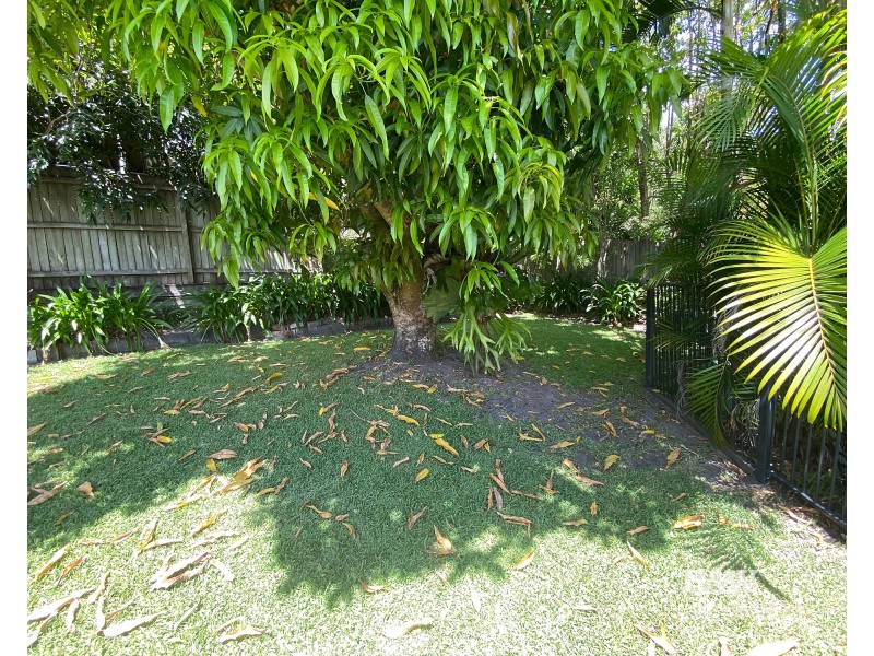 21 Nairana Rest, Noosa Heads QLD 4567