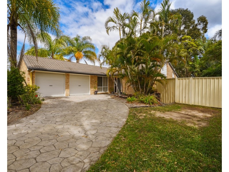 13 Greenwood Place, Little Mountain QLD 4551