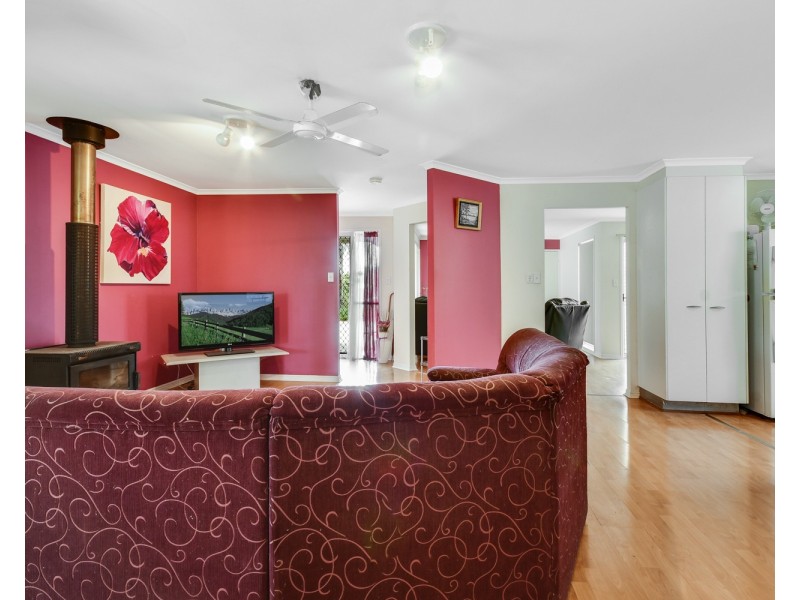 13 Greenwood Place, Little Mountain QLD 4551