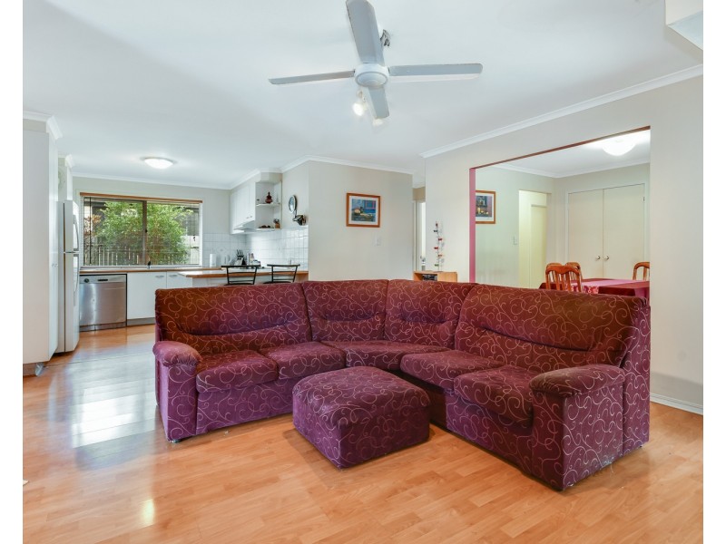 13 Greenwood Place, Little Mountain QLD 4551