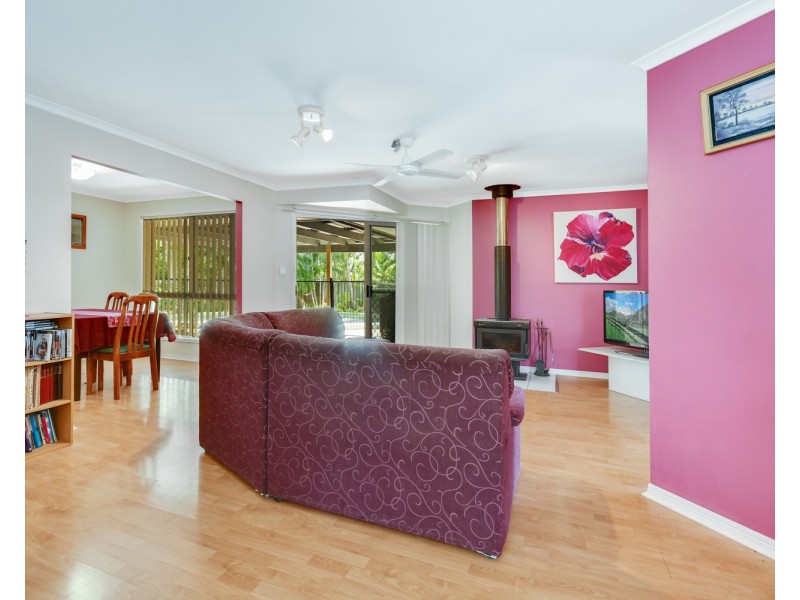 13 Greenwood Place, Little Mountain QLD 4551