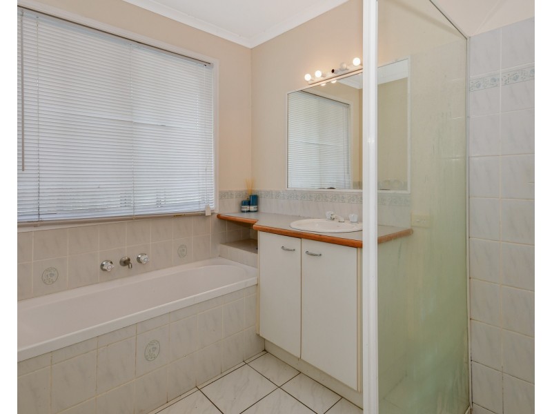 13 Greenwood Place, Little Mountain QLD 4551