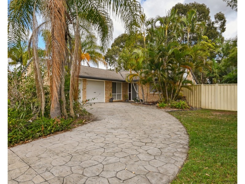 13 Greenwood Place, Little Mountain QLD 4551