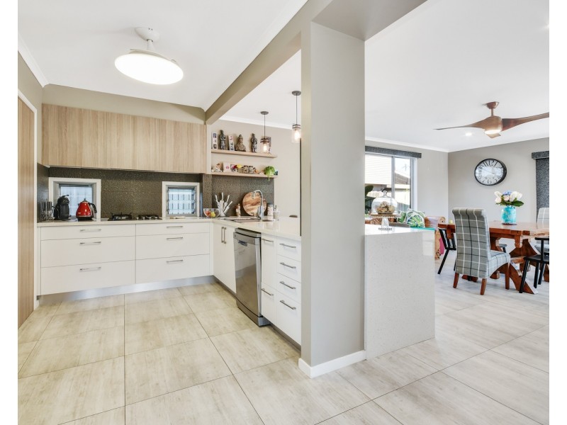 92 Coronation Avenue, Golden Beach QLD 4551