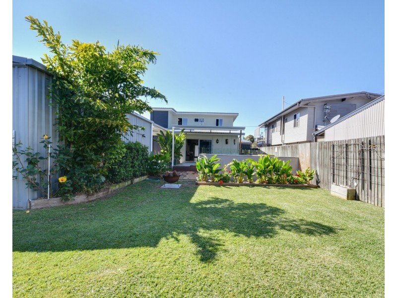 92 Coronation Avenue, Golden Beach QLD 4551