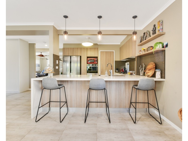 92 Coronation Avenue, Golden Beach QLD 4551