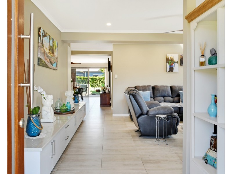 92 Coronation Avenue, Golden Beach QLD 4551