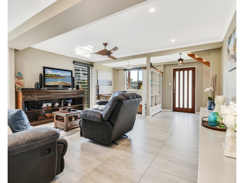 92 Coronation Avenue, Golden Beach QLD 4551