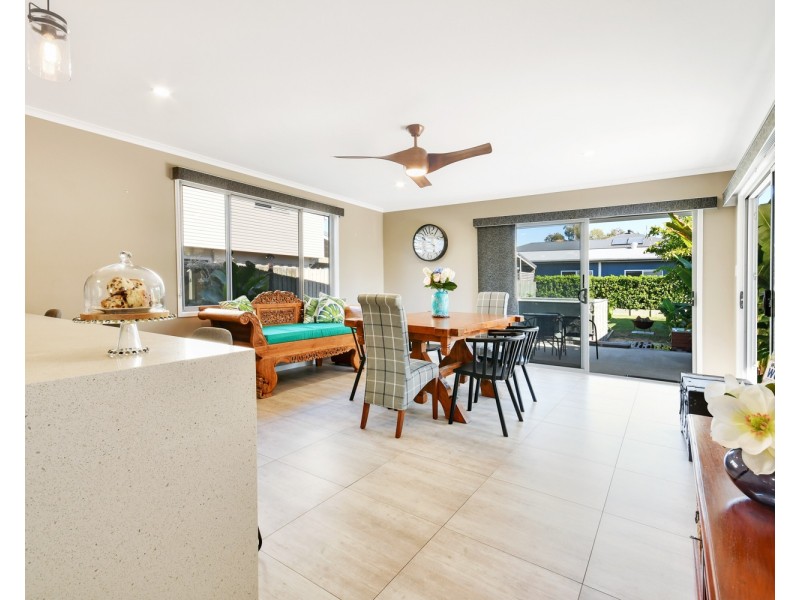 92 Coronation Avenue, Golden Beach QLD 4551