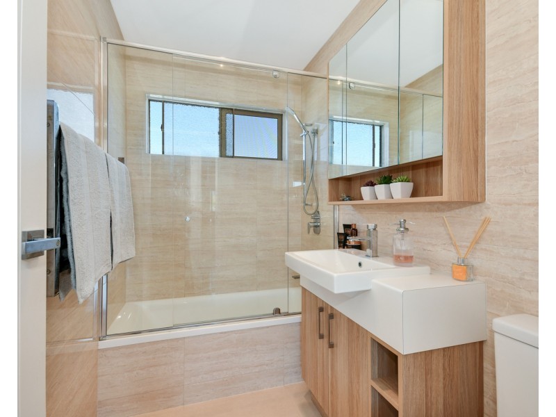 92 Coronation Avenue, Golden Beach QLD 4551