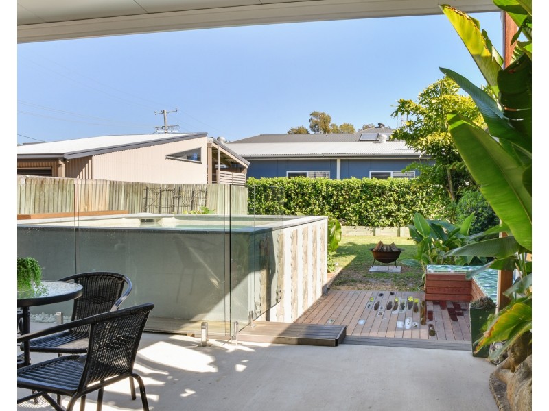 92 Coronation Avenue, Golden Beach QLD 4551