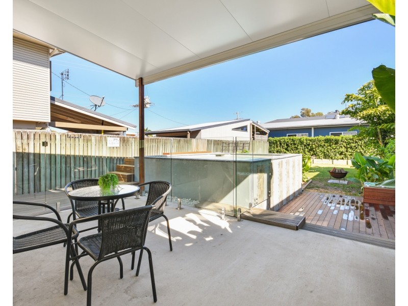 92 Coronation Avenue, Golden Beach QLD 4551