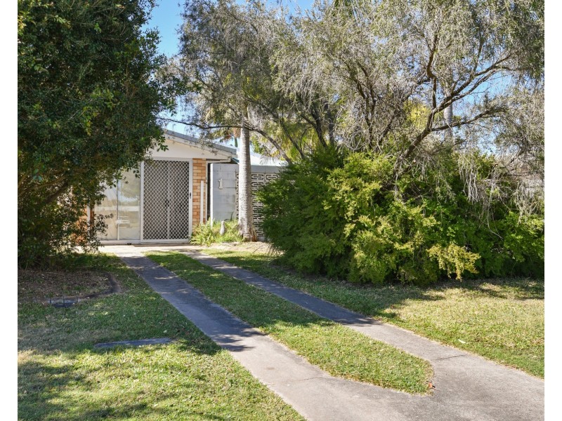 1 Hill Street, Currimundi QLD 4551