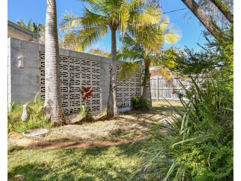 1 Hill Street, Currimundi QLD 4551