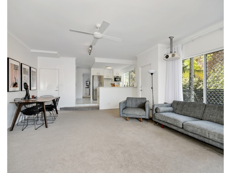 1/10-12 Kalinda Avenue, Mooloolaba QLD 4557