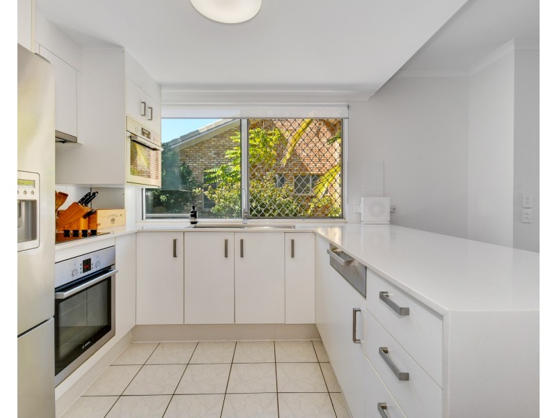 1/10-12 Kalinda Avenue, Mooloolaba QLD 4557