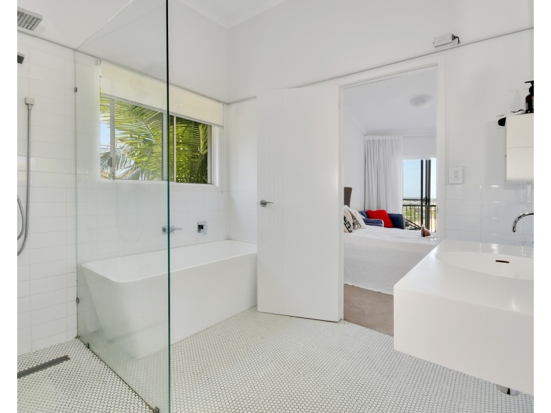 1/10-12 Kalinda Avenue, Mooloolaba QLD 4557