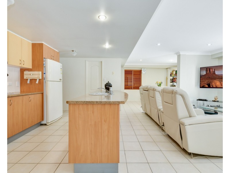 12 Eastern Rise, Little Mountain QLD 4551