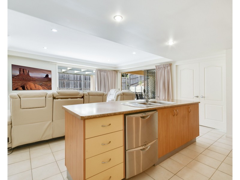 12 Eastern Rise, Little Mountain QLD 4551