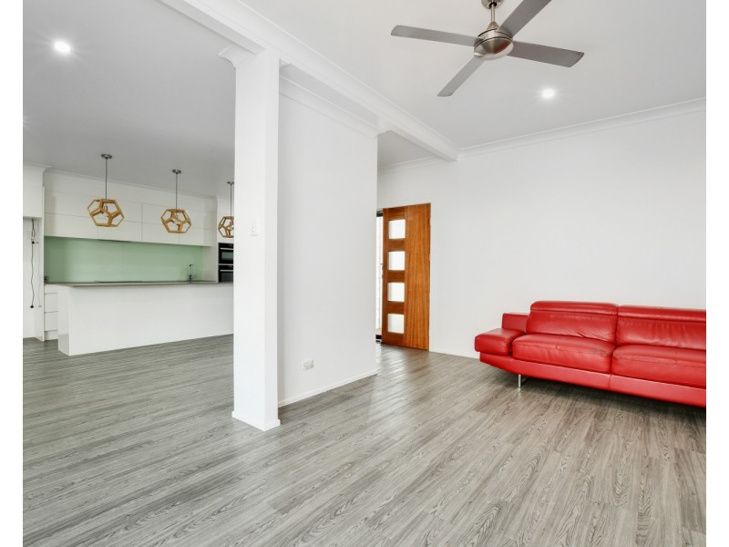 7 Birch Street, Caloundra West QLD 4551