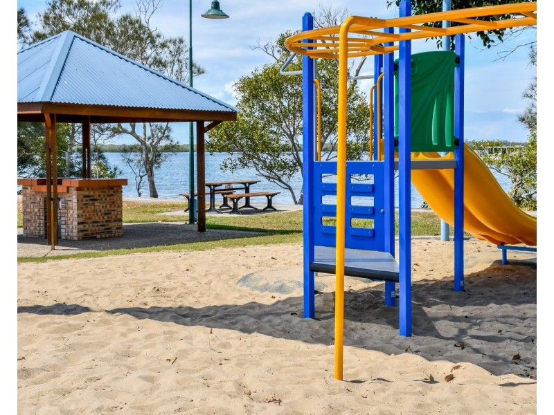 21 Maryann Street, Golden Beach QLD 4551