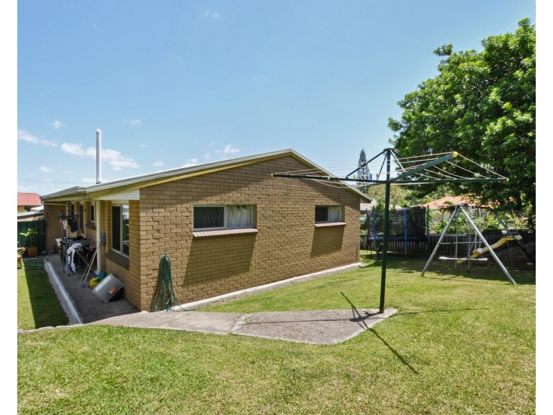 2/3 Beausang Street, Caloundra QLD 4551