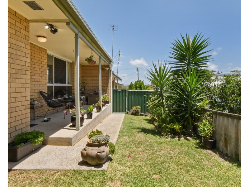 2/3 Beausang Street, Caloundra QLD 4551