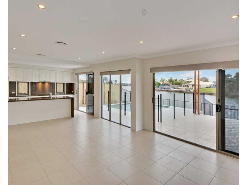 21 Waterway Drive, Birtinya QLD 4575