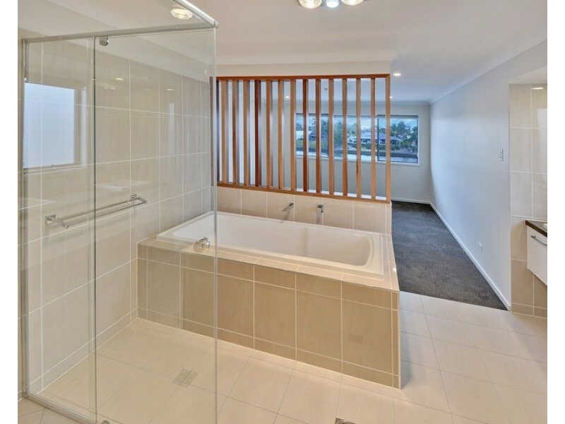 21 Waterway Drive, Birtinya QLD 4575