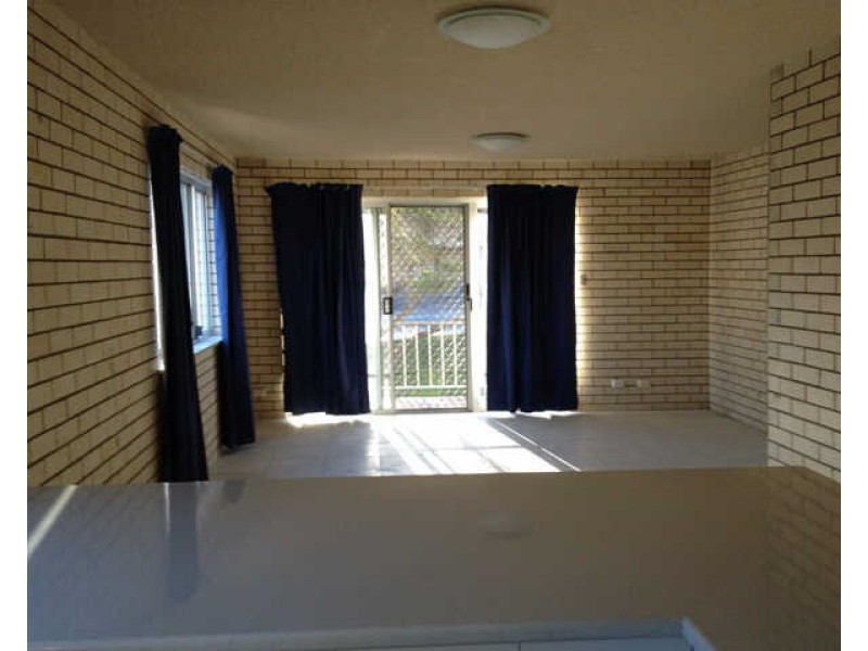 2/16  Moreton Parade, Kings Beach QLD 4551