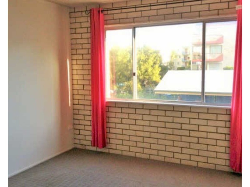 2/16  Moreton Parade, Kings Beach QLD 4551