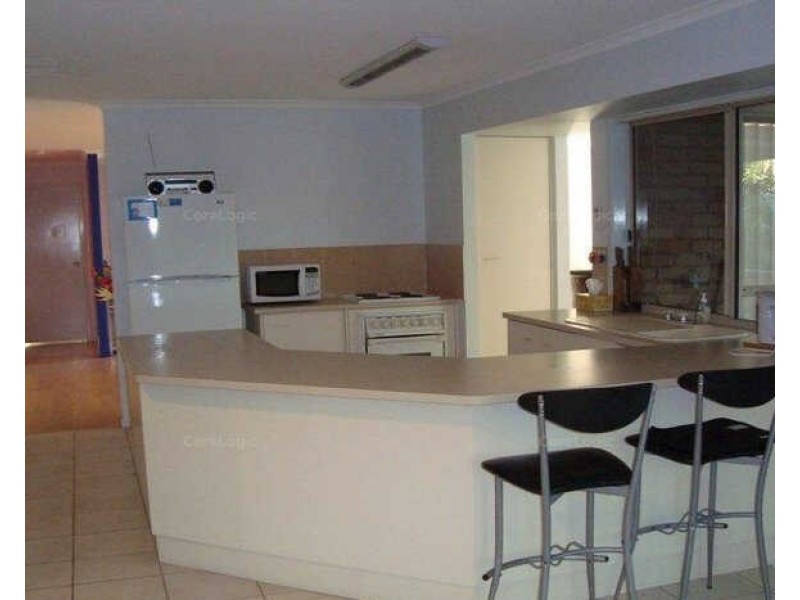 139  Nicklin Way, Warana QLD 4575