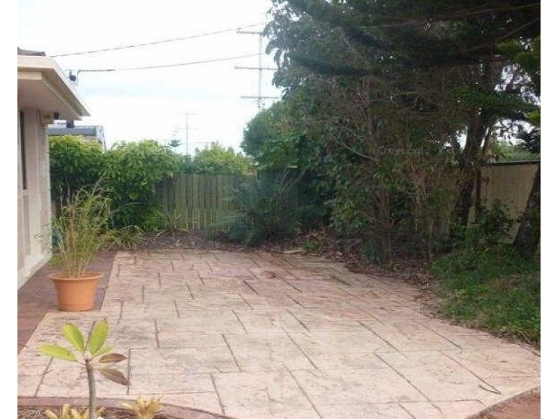 139  Nicklin Way, Warana QLD 4575