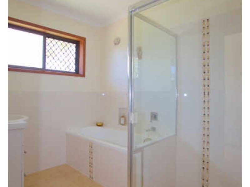 12 Normandy Crescent, Aroona QLD 4551