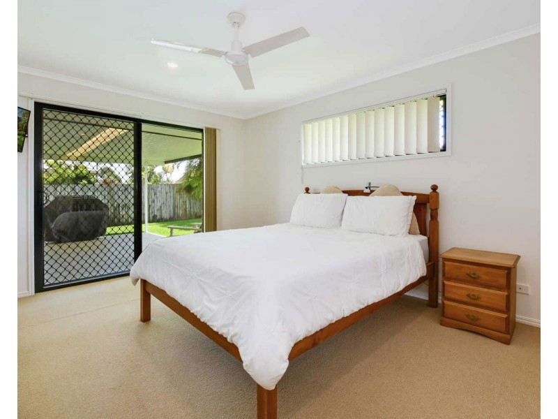 14 Vector Place, Little Mountain QLD 4551