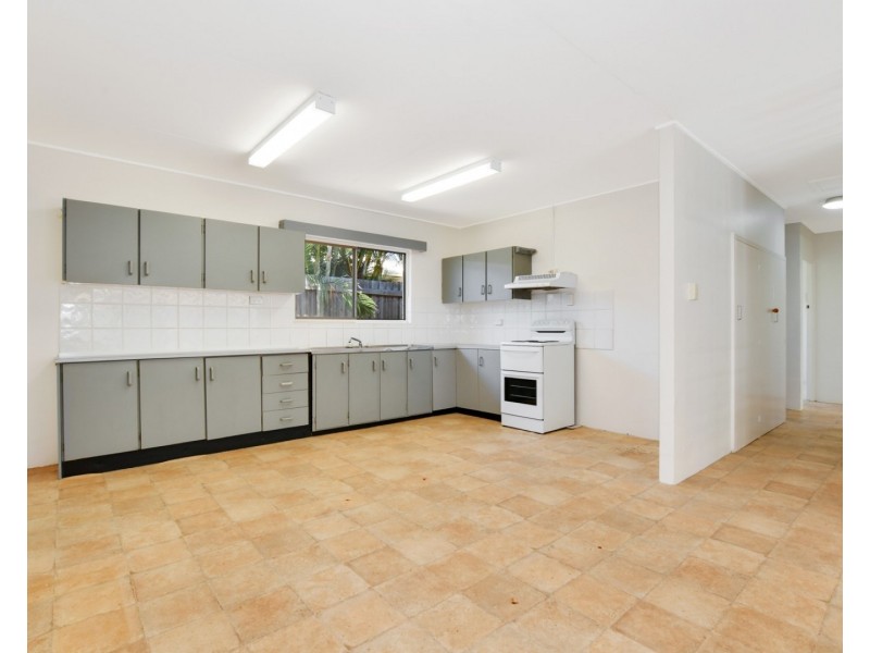 9  Flinders Street, Currimundi QLD 4551