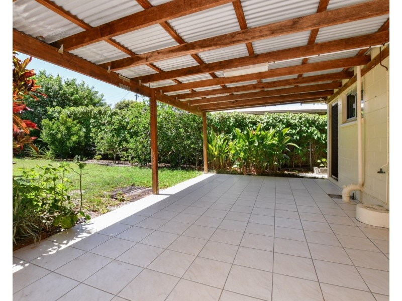 9  Flinders Street, Currimundi QLD 4551
