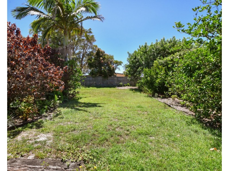 9  Flinders Street, Currimundi QLD 4551