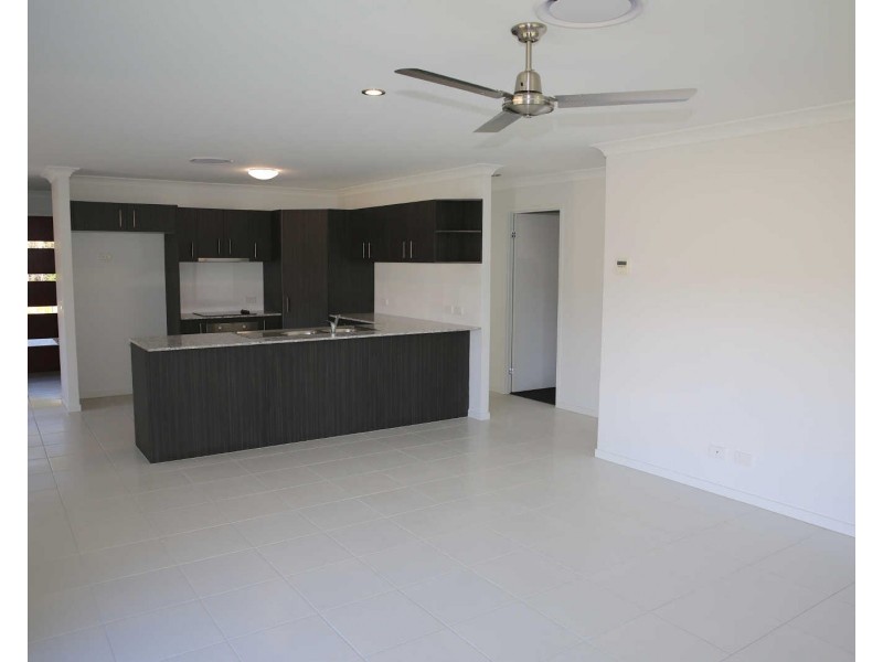 17  Parkview Drive, Little Mountain QLD 4551