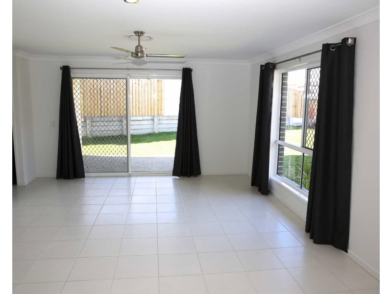 17  Parkview Drive, Little Mountain QLD 4551