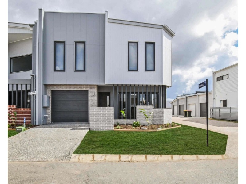 8 Maddock Place, Caloundra West QLD 4551