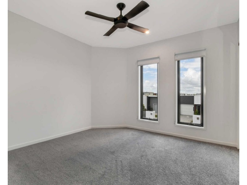 8 Maddock Place, Caloundra West QLD 4551