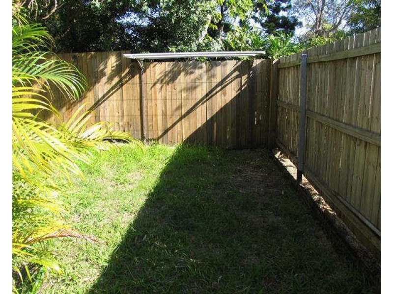 2/1  Glenray Avenue, Caloundra QLD 4551