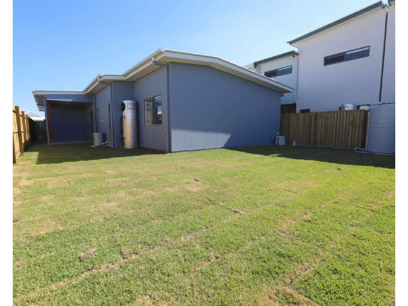 20  Rosseau Street, Bells Creek QLD 4551