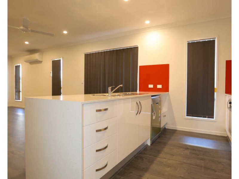 20  Rosseau Street, Bells Creek QLD 4551